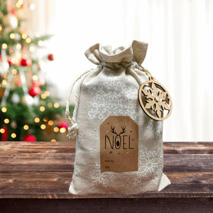 Petite hotte de noël pour chat remplie de cadeau - La Patte Verte